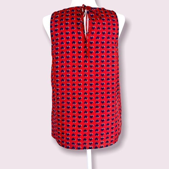 Kenar Sleeveless Heart Graphic Blouse - Picture 3 of 6